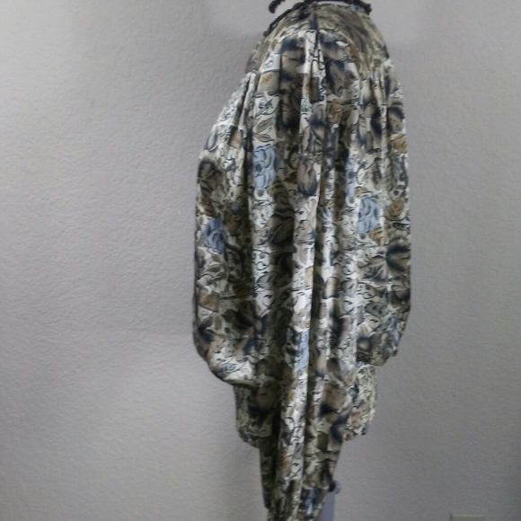 VINTAGE Blouse - Picture 5 of 8